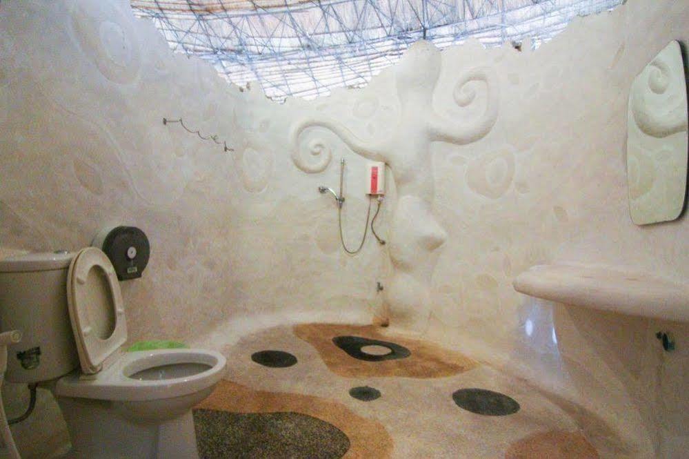 Hotel Naidee Sculptured Huts HHQ Exterior foto